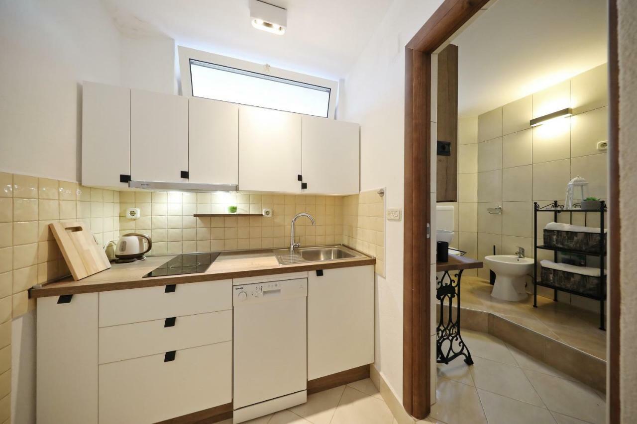 Apartmani Olivia Bibinje Exterior photo